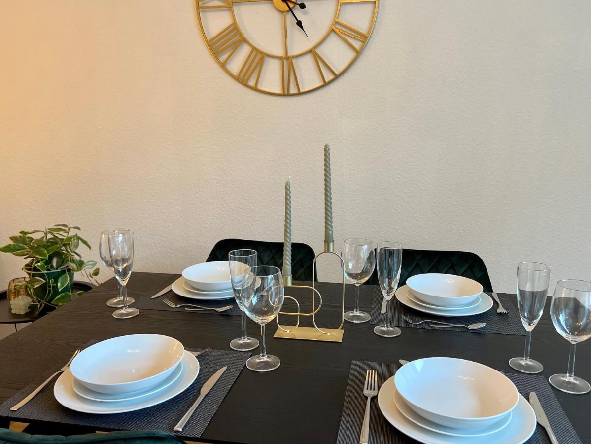 Design Apartment Mit Balkon - Kueche - Netflix Essen Ngoại thất bức ảnh
